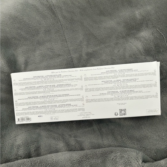 Dior Prestige Skincare and Makeup Set - Picture 3 of 4